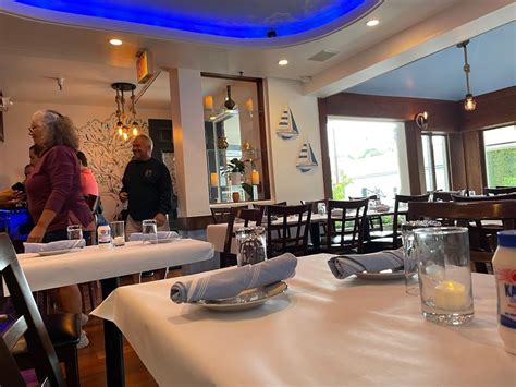 Elia taverna - Elia Taverna located in Bronxville, New York offers an authentic Greek cuisine with delicious homemade dishes in a relaxing setting. 